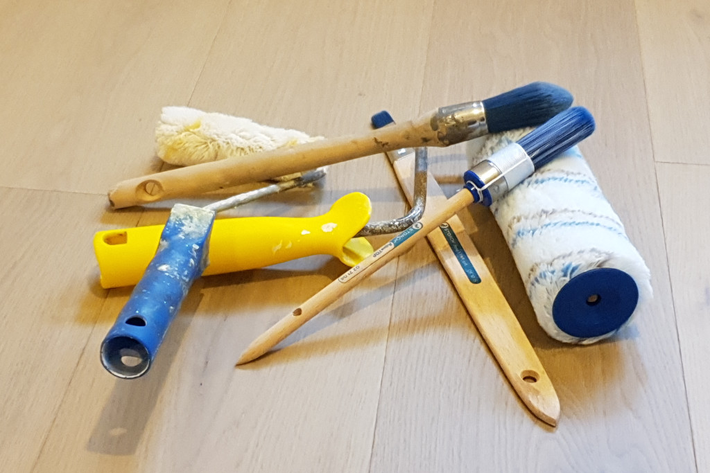 outils du peintre en bâtiment